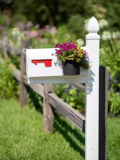 Mailbox Planter -Green Haven Shop 8611026 014 tif
